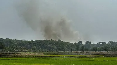 Heavy shelling on Teknaf border, black smoke billowing